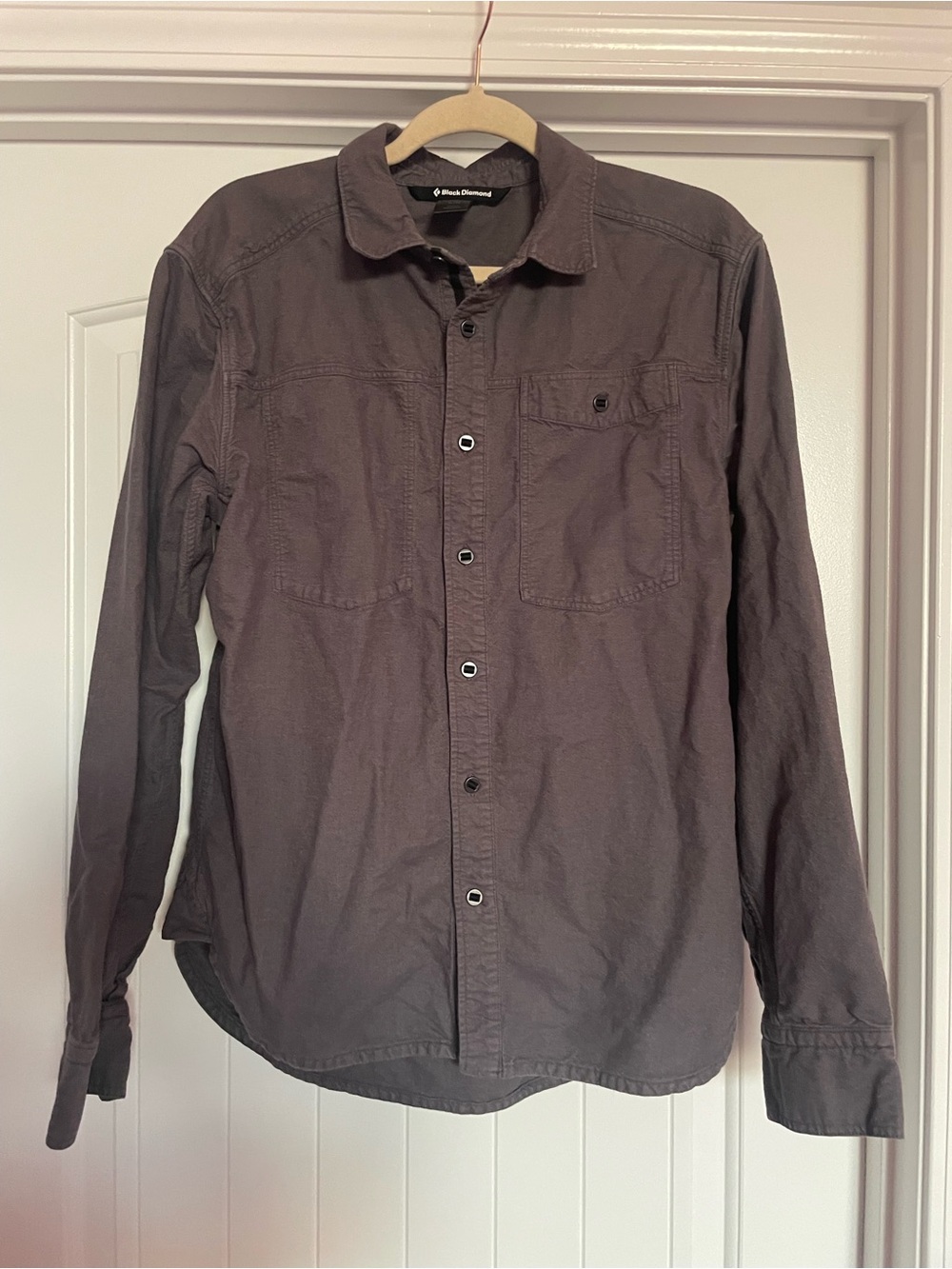 Black Diamond Men's Casual Button-Down Shirt in Dark Brown